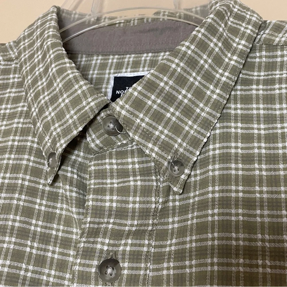 The North Face Short Sleeve Button Down Camp Shirt Men's Medium Gorpcore Outdoor